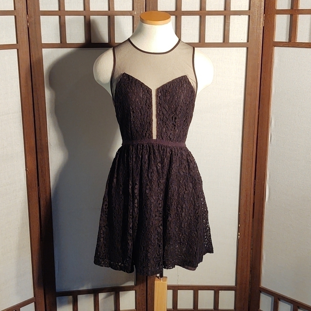 Kimchi Blue Illusion Neckline and Back Lace Mini Dress Sz 4